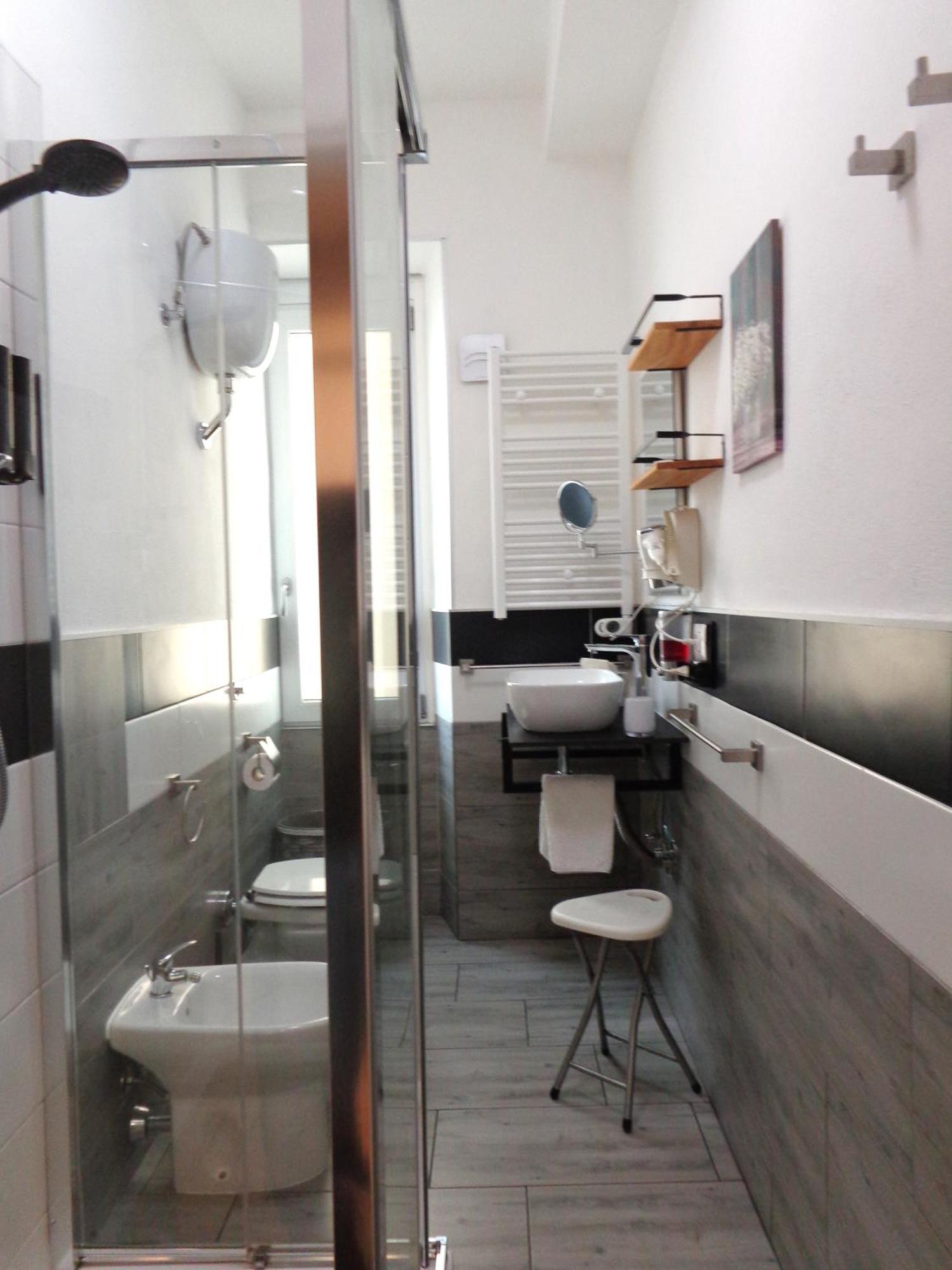 Chloe'S Rooms Cagliari Eksteriør bilde